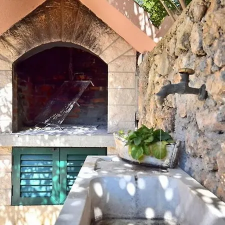 Сasa de vacaciones House Ivan